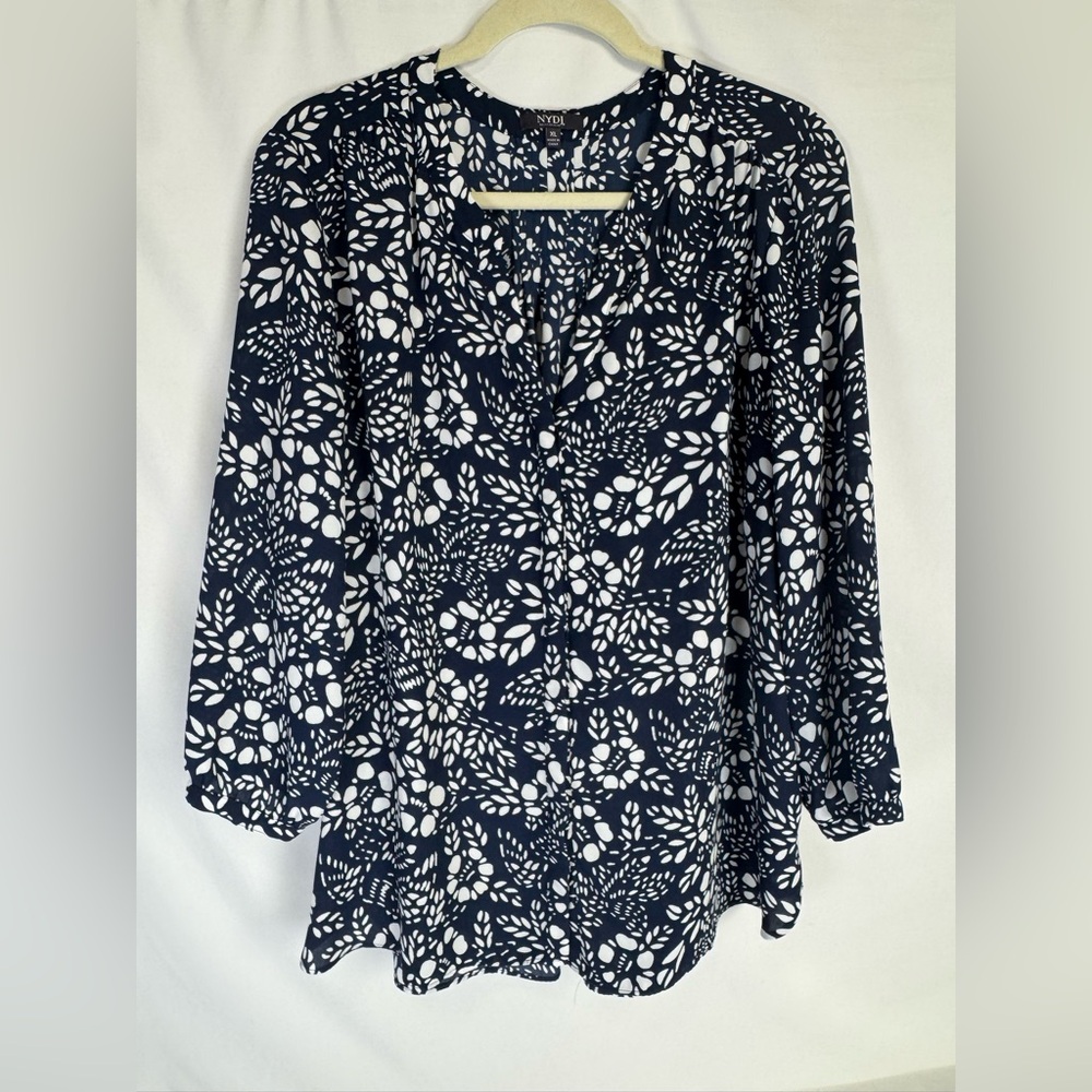 NYDJ Navy and White Patterned Georgette Blouse - XL